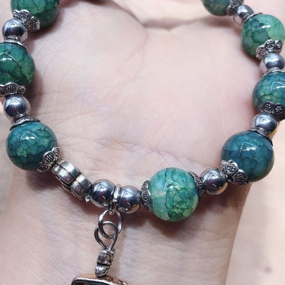 Cracked Stone Bracelet - Picture 2 of 2